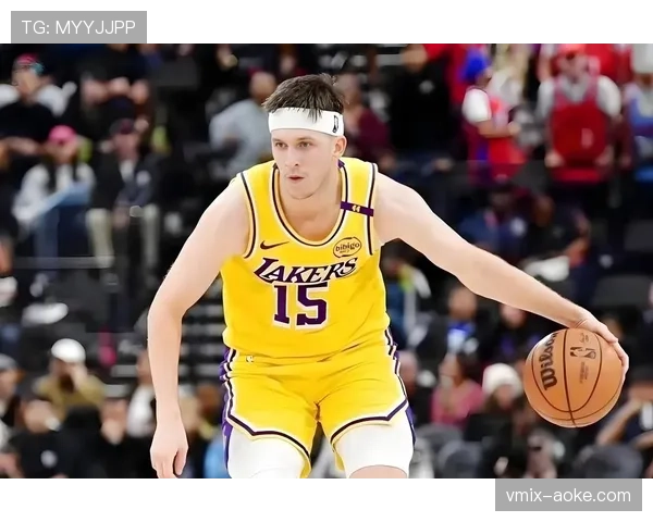 里夫斯因伤缺阵湖人比赛，后卫线轮换受到影响