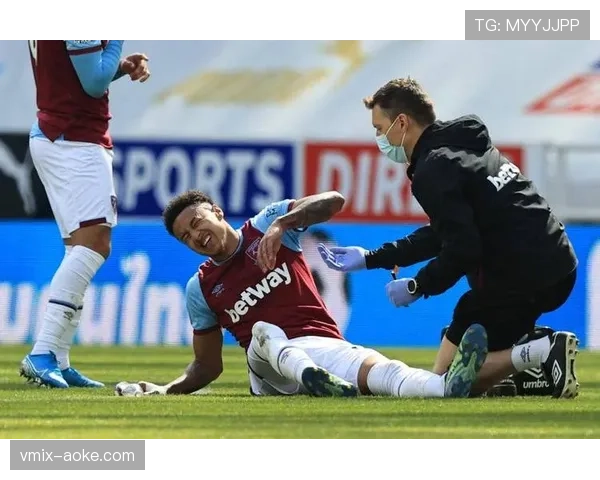 埃尔切vs塞维利亚保级关键战，主队5-4-1低位防守应对反击