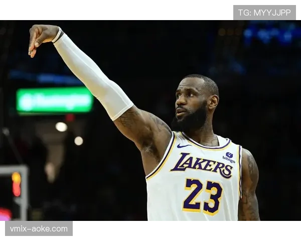 詹姆斯生涯十字路口：41岁面临降薪留守、转会或退役三重选择